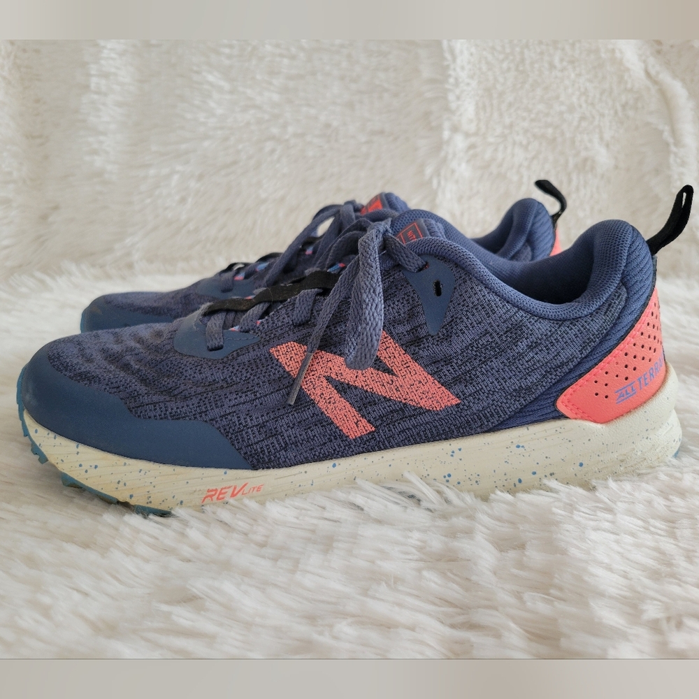New Balance Nitrel V3 All Terrain Trail Running Sneakers WTNTRCC3 Women's Size 8 - Picture 4 of 10